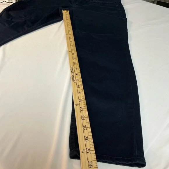 Arizona Jean Company Sateen Narrow Leg Blue Jeans with Branded Button - Picture 8 of 9